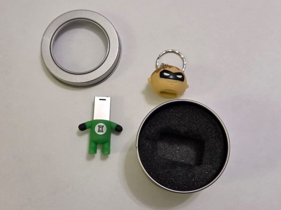 Chiavette USB: Clé USB / Porte-clé "Green Lantern" 4 GB – Nuovo e nell'imballaggio originale da Territet venduto da Cenh 1