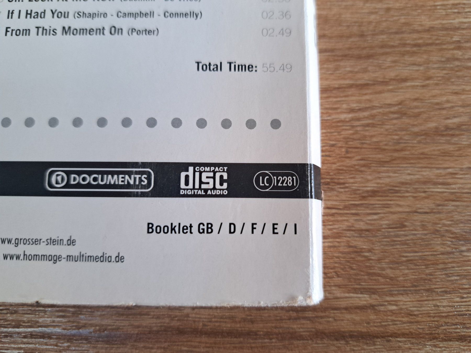 CD: FRANK SINATRA, 4 CD Set Buchformat, Buch mit 36 Seiten. – Usato da Unterseen venduto da Kanica 9
