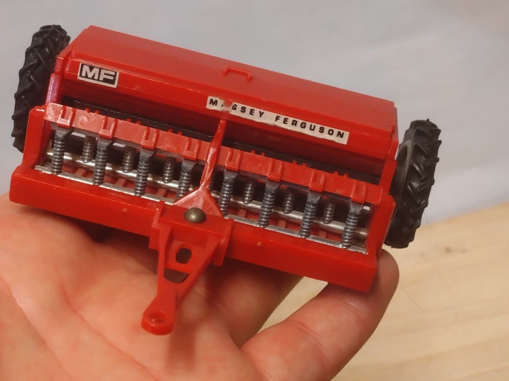 Britains Kit di modellismo & Modellini statici: Moissonneuse-batteuse Massey Ferguson Britains LTD 1970's – Usato da Farvagny-le-Grand venduto da LaCaverne 6