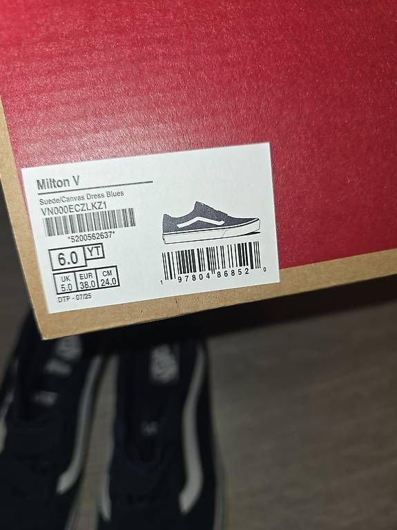 Scarpe da uomo: Vans NEU GR. 32 und 38 – Usato da Rodersdorf venduto da wer_6kyb 1