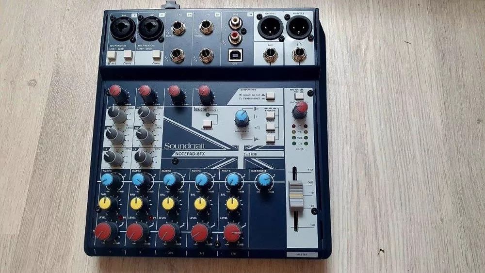 Soundcraft Console di mixaggio: small mixing desk w/ effects by Soundcraft: Notepad-8FX – Usato da Genève venduto da pascalis_v 2