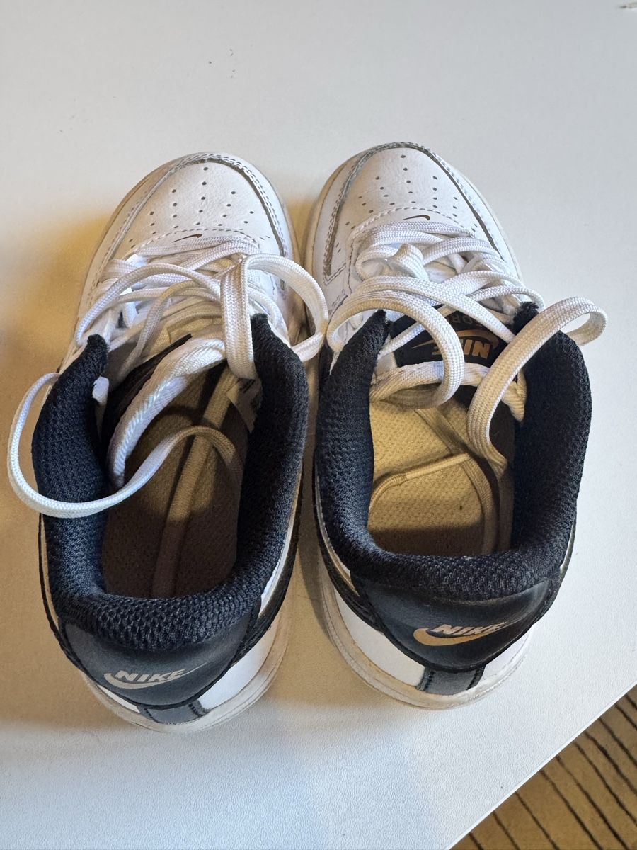 Nike Scarpe da uomo: Kinderschue nike 28 – Nuovo (secondo la descrizione) da Ilanz venduto da tai_q2yd 4