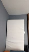 2x Matratze weiss Schaumstoff guter Zustand
