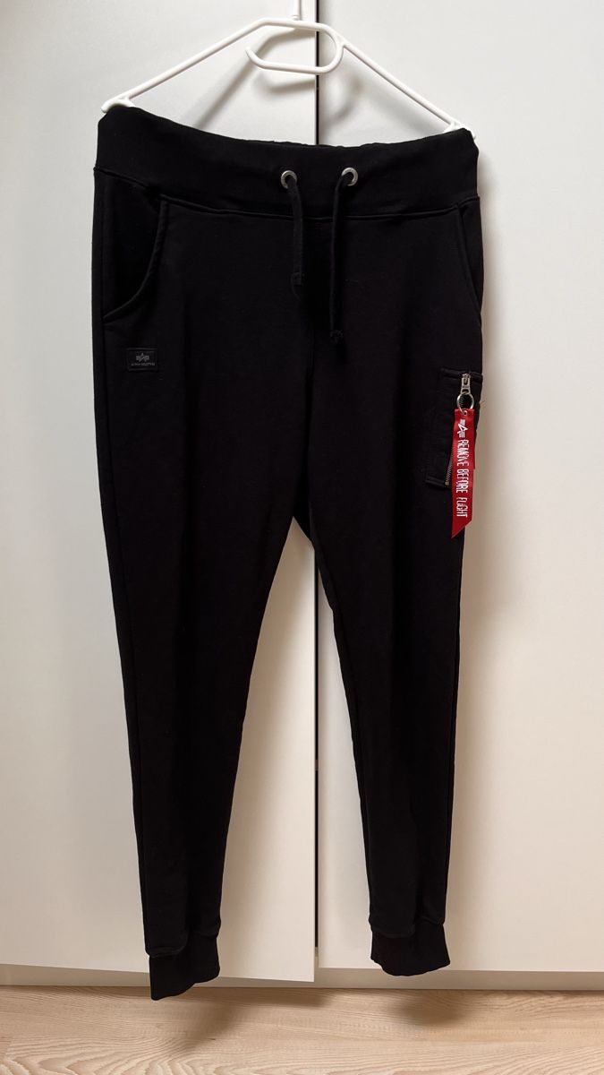 Alpha Industries Pantalons: Jogging Alpha Industries (XL – D'occasion à Delémont par kev_rvm7