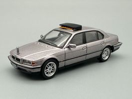BMW 750iL 1:64 Mini GT 007 - Tomorrow Never Dies - neu OVP