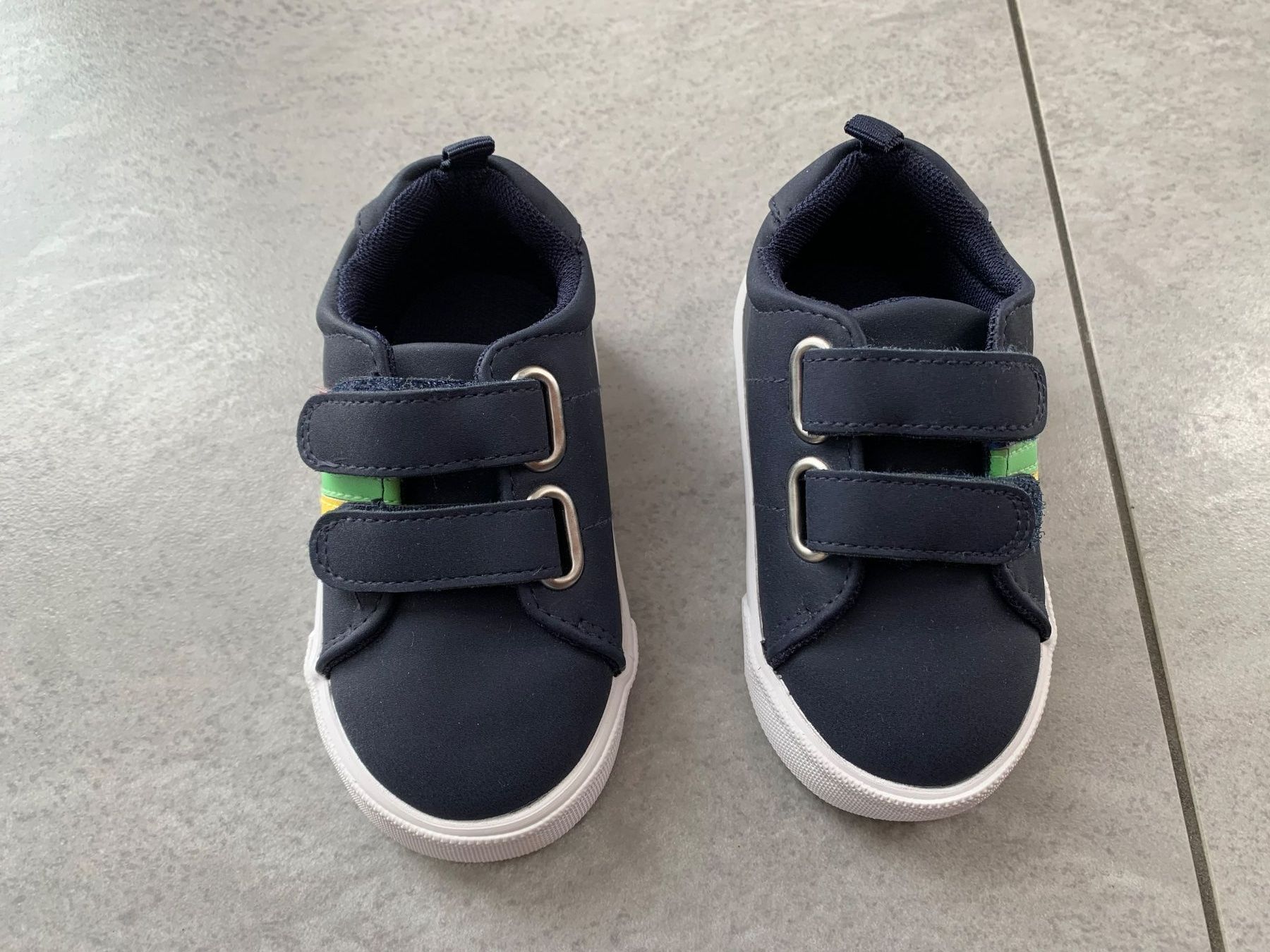 H&M Scarpe per ragazzi: Sneaker - Grösse 20/21 - H&M – Nuovo (secondo la descrizione) da Bülach venduto da Loredana13 1