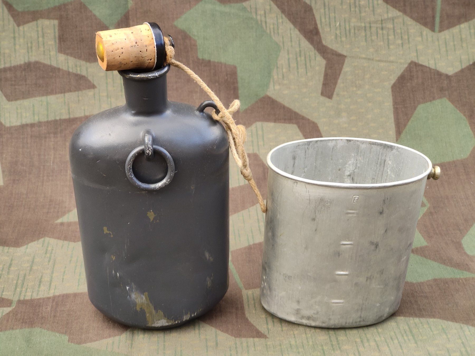 Schweizer Armee Uniformen: Feldflasche Ord. 1932 grau – Gebraucht aus Bauma von SwissMilitaria 1