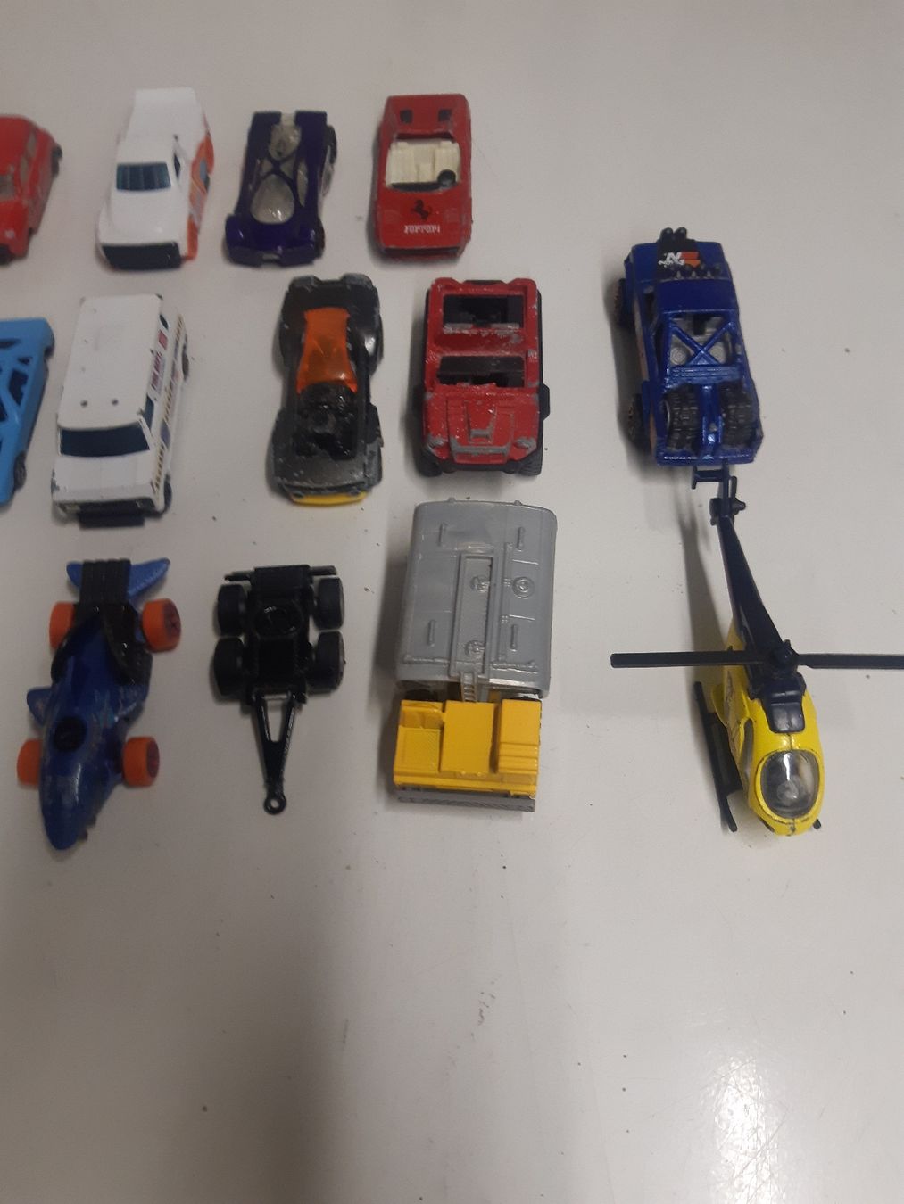 Jouets: Diverse Spielzeugautos – D'occasion à luzern par zola7 2