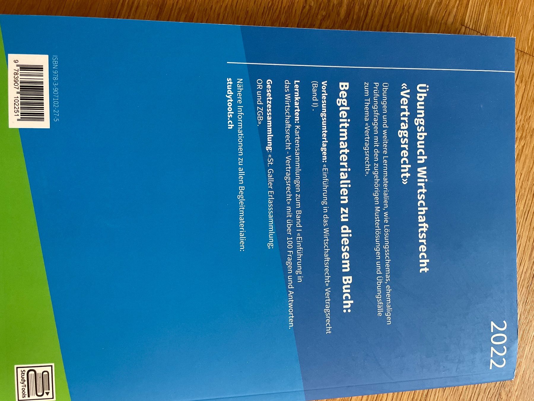 Libri: Wirtschaftsrecht 3 Bücher – Usato da Forch venduto da Strawberry_JvN 2