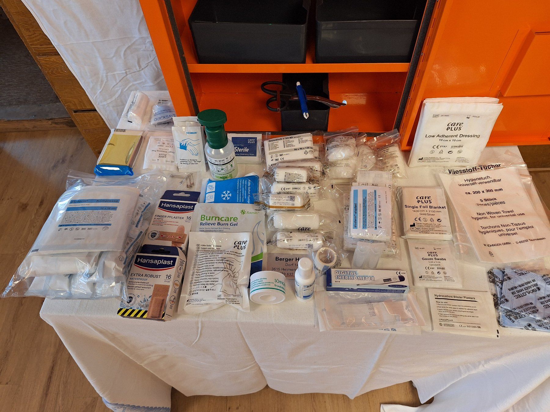 Verbandkästen: Erste Hilfe Metalschrank – Neu (gemäss Beschreibung) aus Heimenschwand von Hansemann2 4