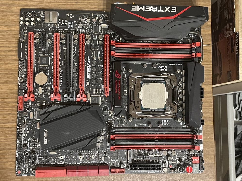 Bundle: ASUS Rampage V Extreme | i7-5960X | 32GB DDR4 RAM (Gebraucht ...