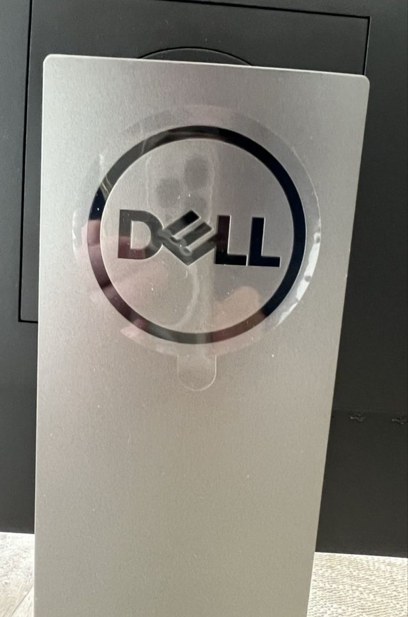 Dell Monitor: Monitor – Usato da Luzern venduto da Sandiego2006 3