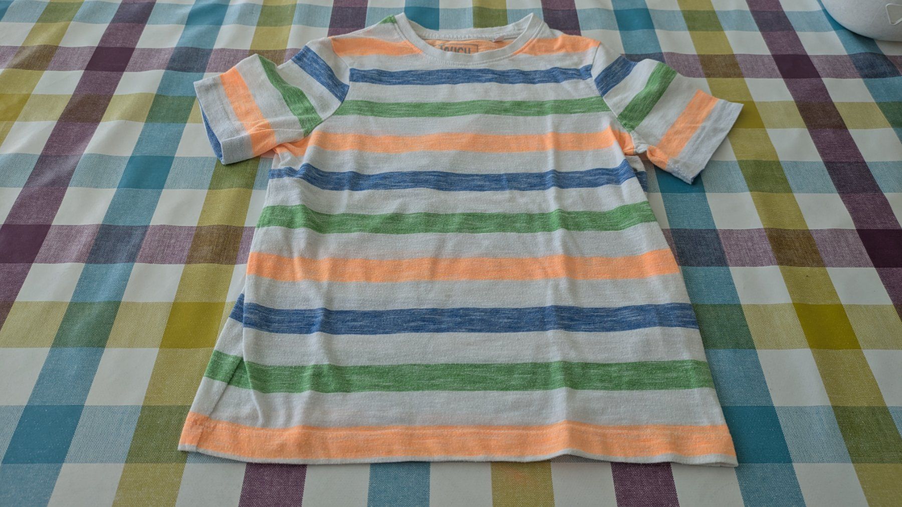 Camicie, T-shirt & Polo: Cooles gestreiftes kurzarm T-Shirt - 128 – Usato da Staufen venduto da Fleby84