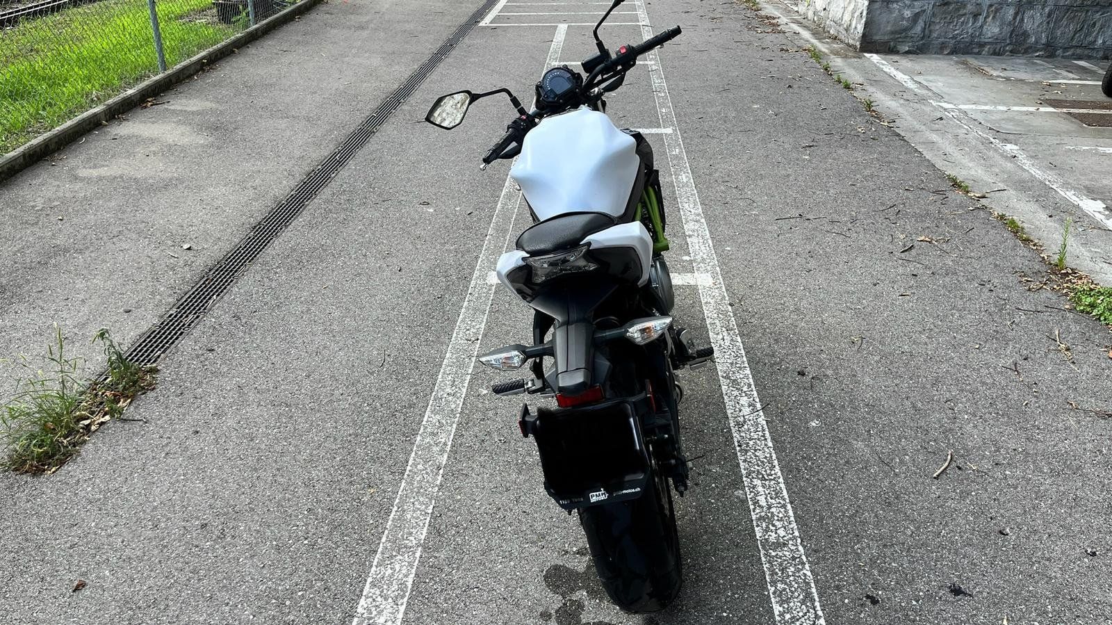 Kawasaki Strada: Kawazaki Z650 – Usato da La Tour-de-Peilz venduto da mag_m2by 3