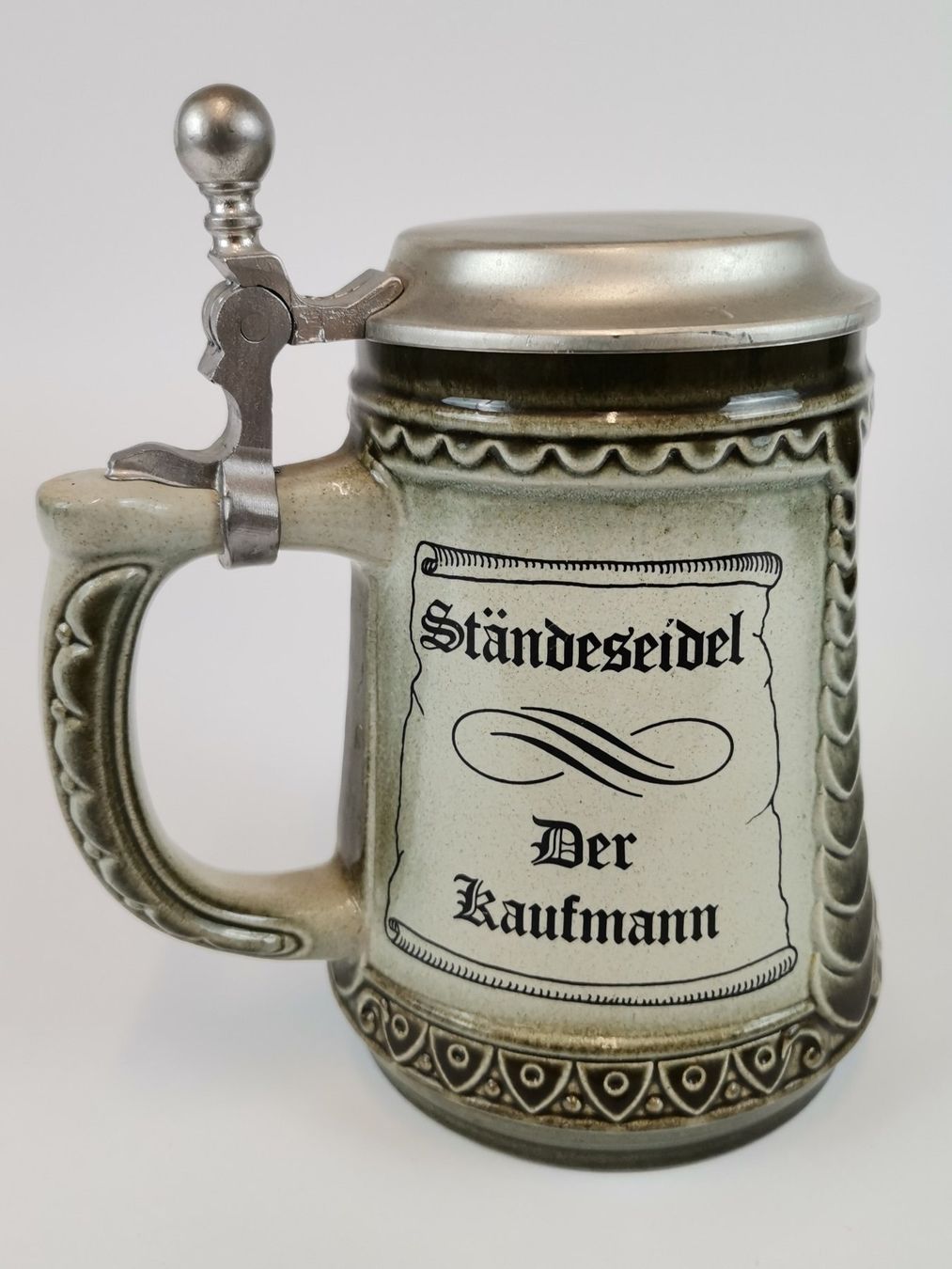 Tutte le decorazioni: BIERKRUG "Der Kaufmann" – Usato da Schaffhausen venduto da Restwert_SH 3