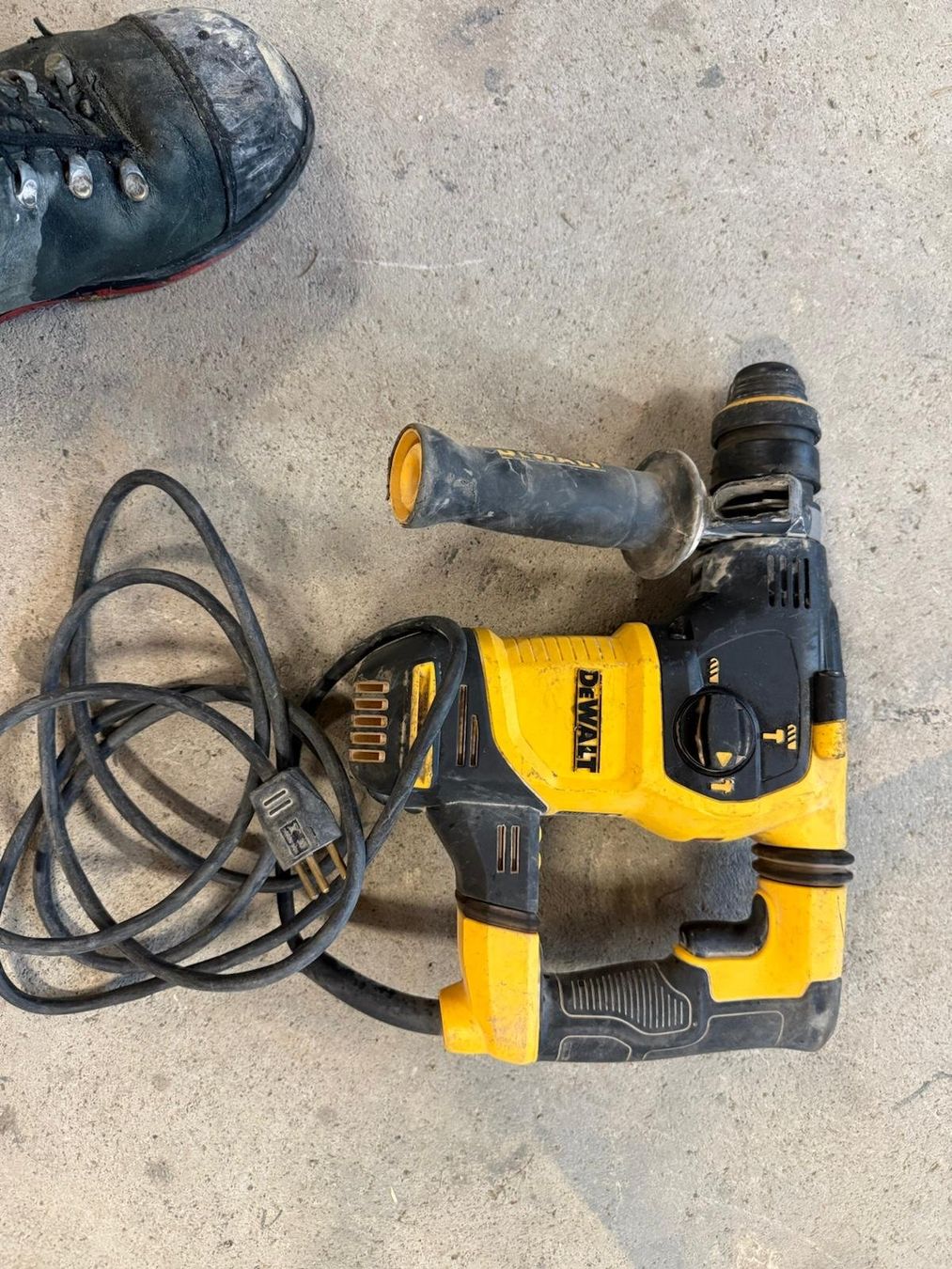 Dewalt Perceuses: DEWALT Schlagbohrmaschine – D'occasion à Muri AG par Jeme 2