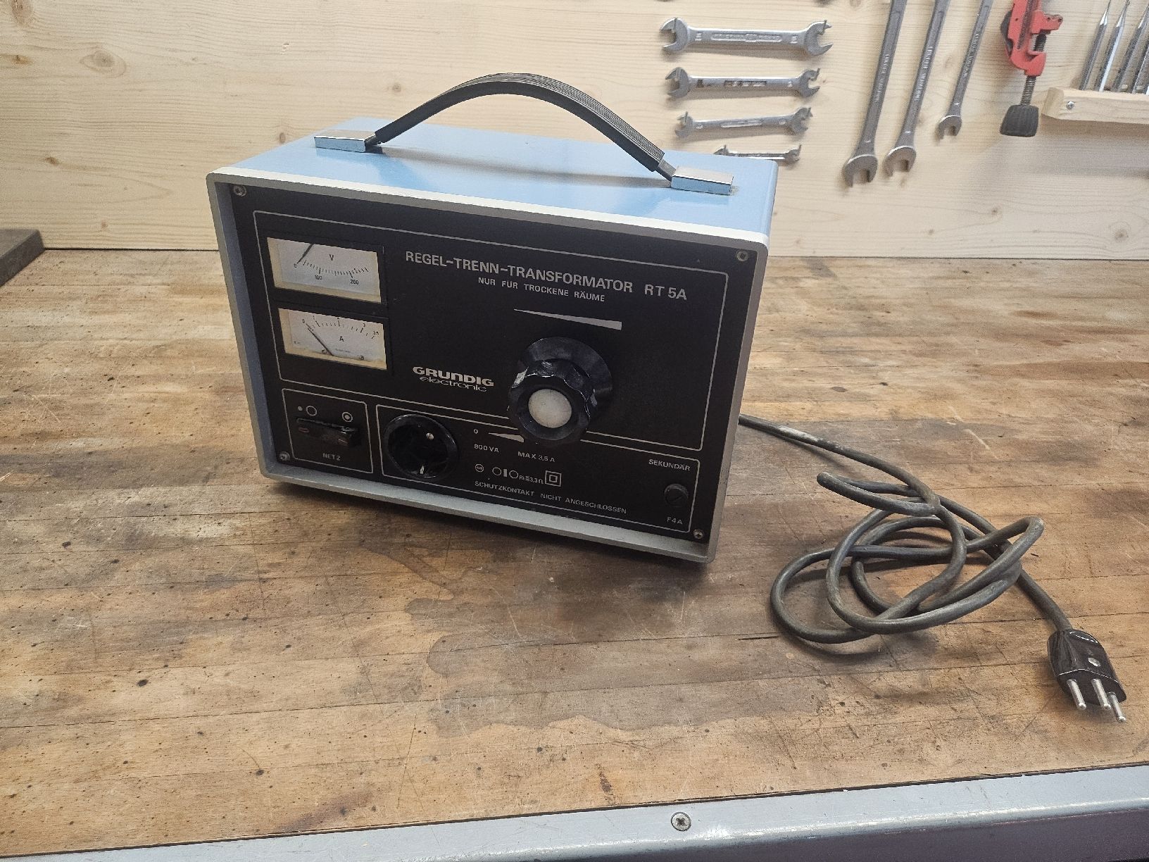 Grundig Messen: Regeltrenntransformator Grundig RT 5A  – Gebraucht aus Küsnacht ZH von beo_l7yf 3