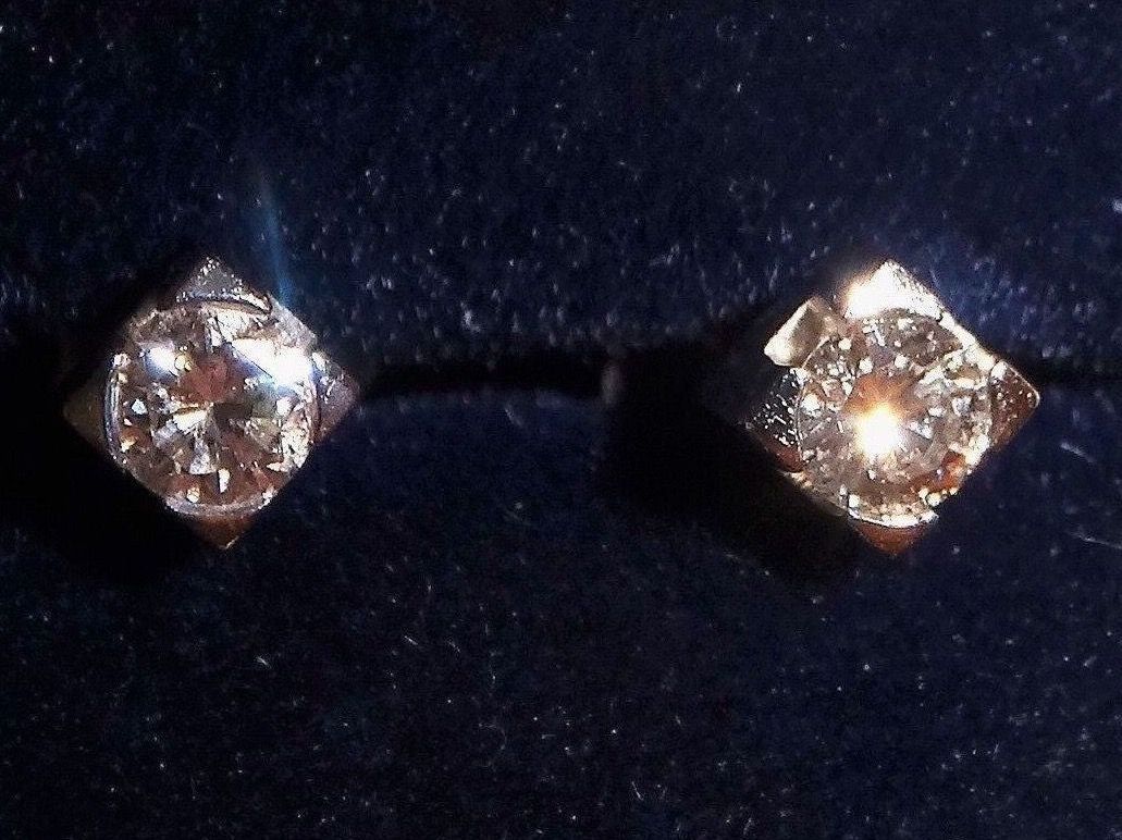 Orecchini pendenti & Orecchini a lobo: Ohrstecker 18K WG mit Diamanten – Usato da Matten b. Interlaken venduto da kero71