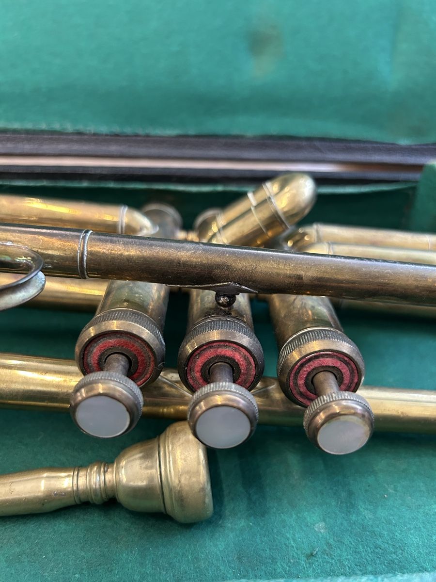 Strumenti musicali: Trompete mit Koffer – Usato da Zürich venduto da BashasBrockenhaus 4