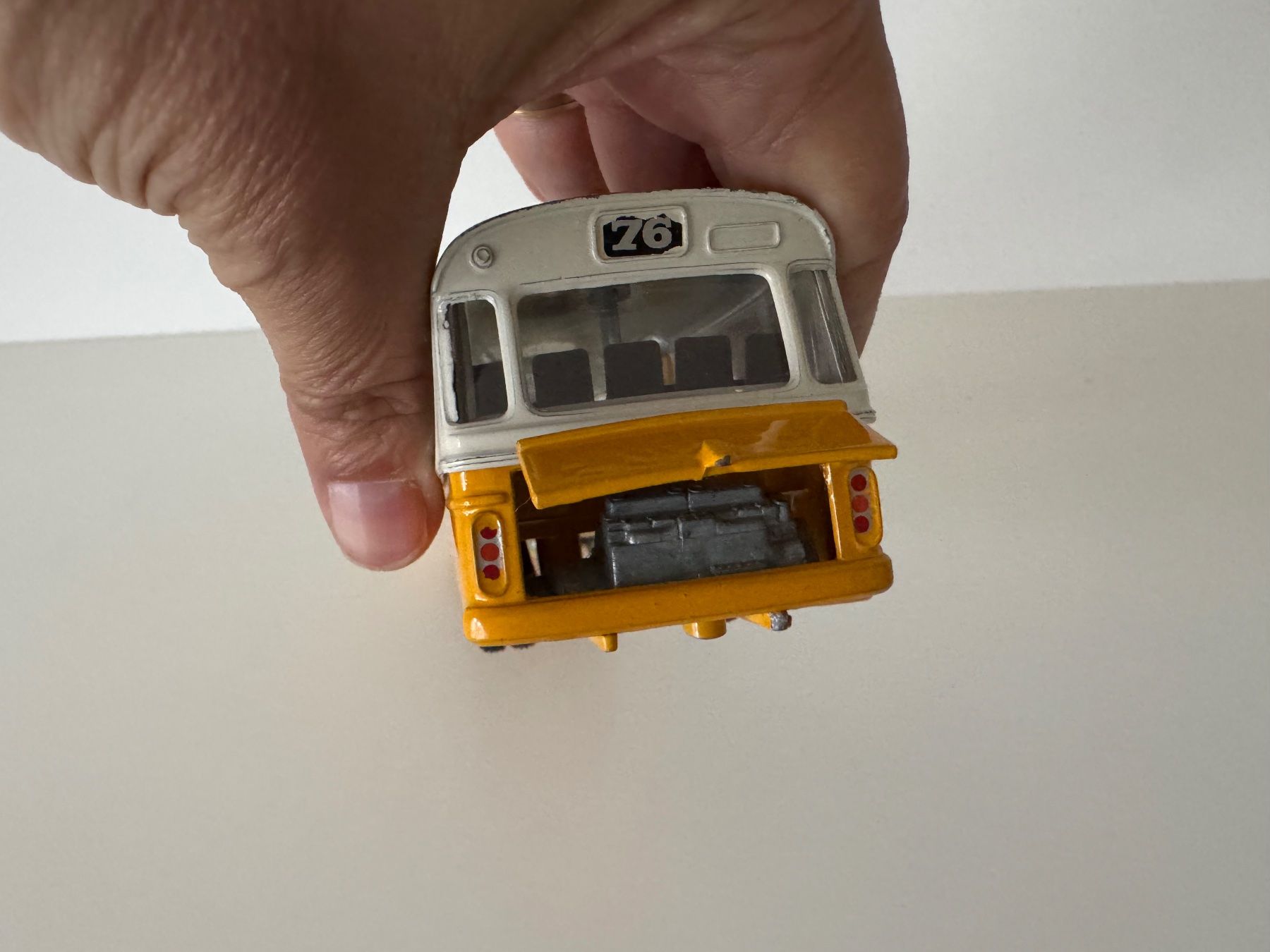 Tekno Modellini d'auto: Tekno 851 Scania CR-76 Bus – Usato da Winterthur venduto da Arma3 4