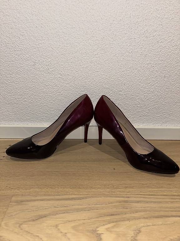 Scarpe da donna: Dunkelrote / Bordeaux Pumps 37 – Usato da Tübach venduto da AldinaHuskic 2