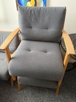 7 Sessel mit Beistelltisch Holz grau guter Zustand