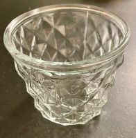 Glas-Vase mit Rautenmuster, zeitlos schönes Design!