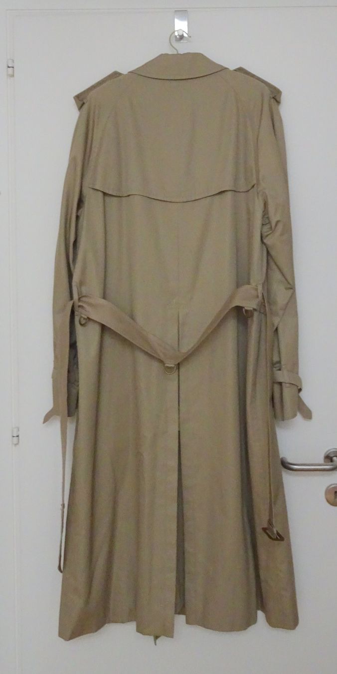 Burberry Cappotti: Burberry Herren-Trenchcoat vintage lang  Grösse 54 – Usato da Locarno venduto da Sicabe 2