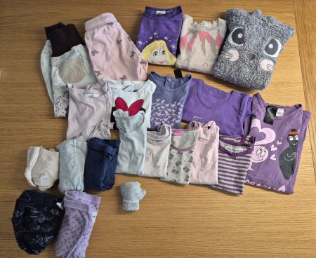 Mädchen Kleider Paket 2, 21 Teile, Winter, Grösse 98