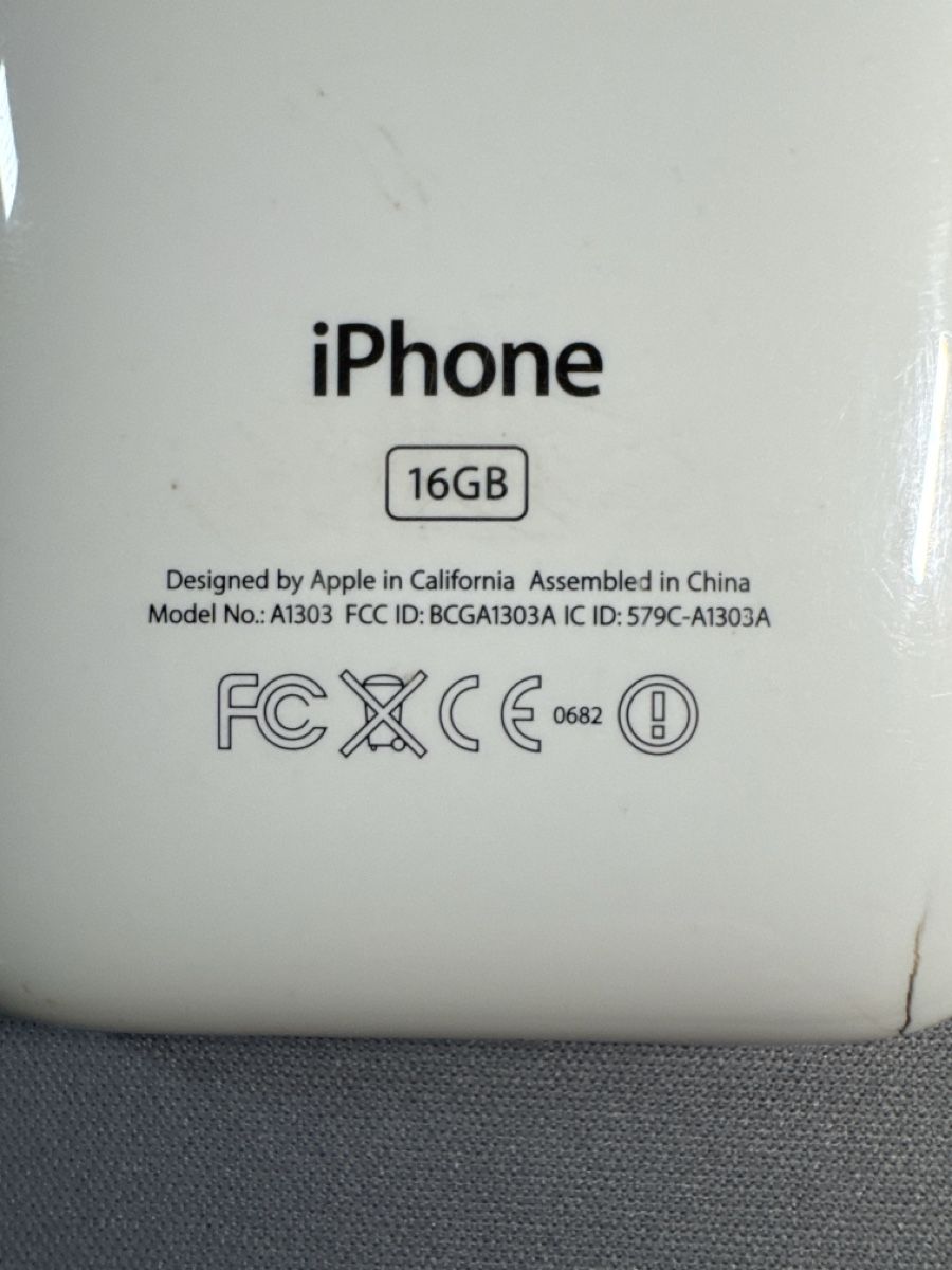Apple Telefoni cellulari / Smartphones: Vintage iPhone 3GS 16GB - NOT looked & fully functional – Usato da Belmont-Lausanne venduto da Daverine 5