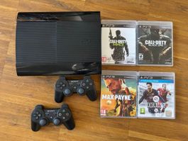 PS3 - 2 Controllers - 4 Games