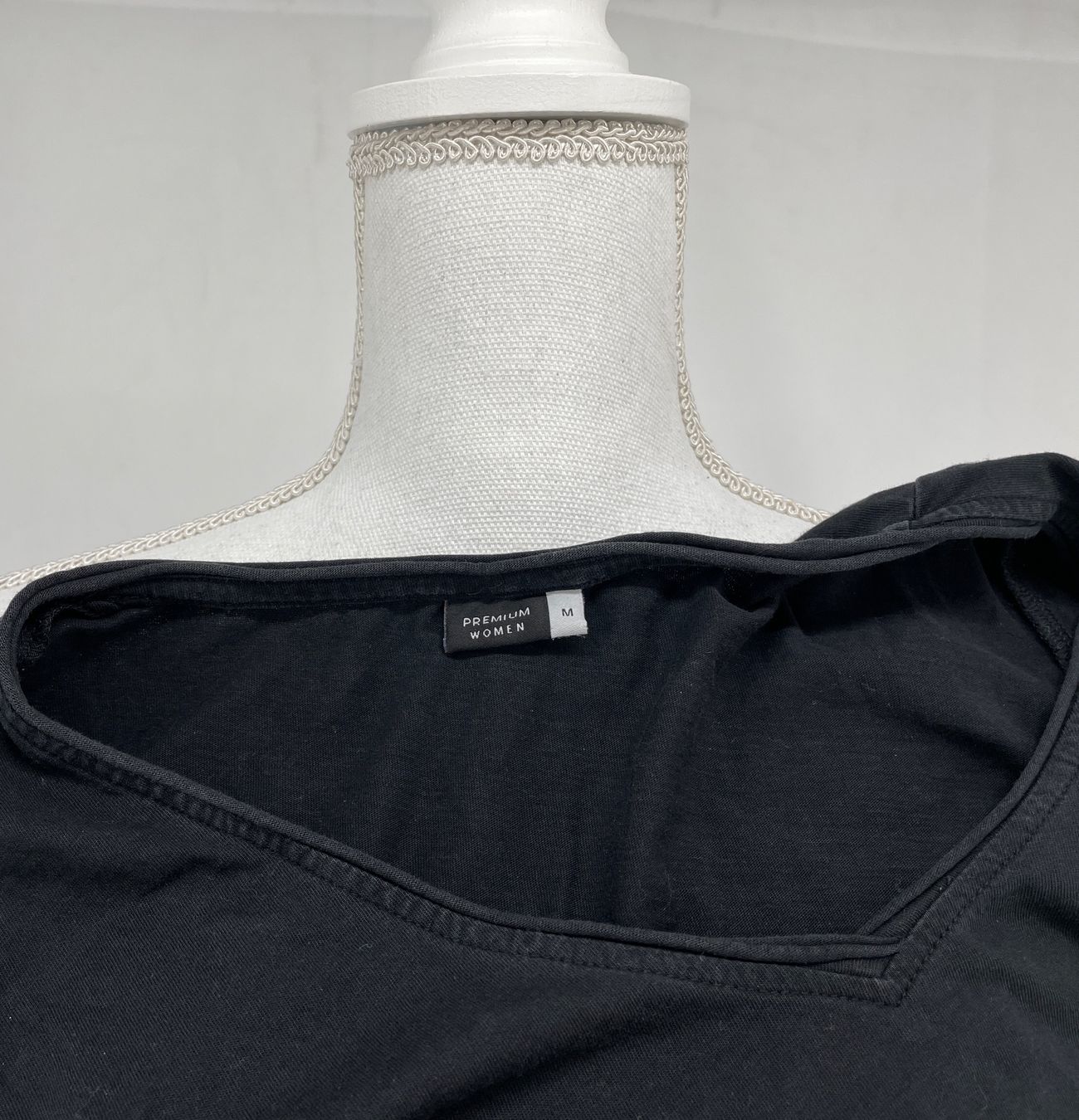 T-shirt: B&C T-Shirt noir M – Usato da Lausanne venduto da PlusValue_Lausanne 4