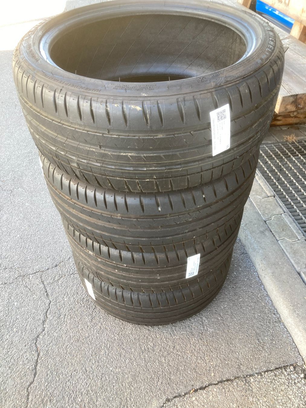 Michelin Pneumatici & Ruote complete: 225/40R18 Michelin Sommerpneu – Usato da Cham venduto da Cham6332