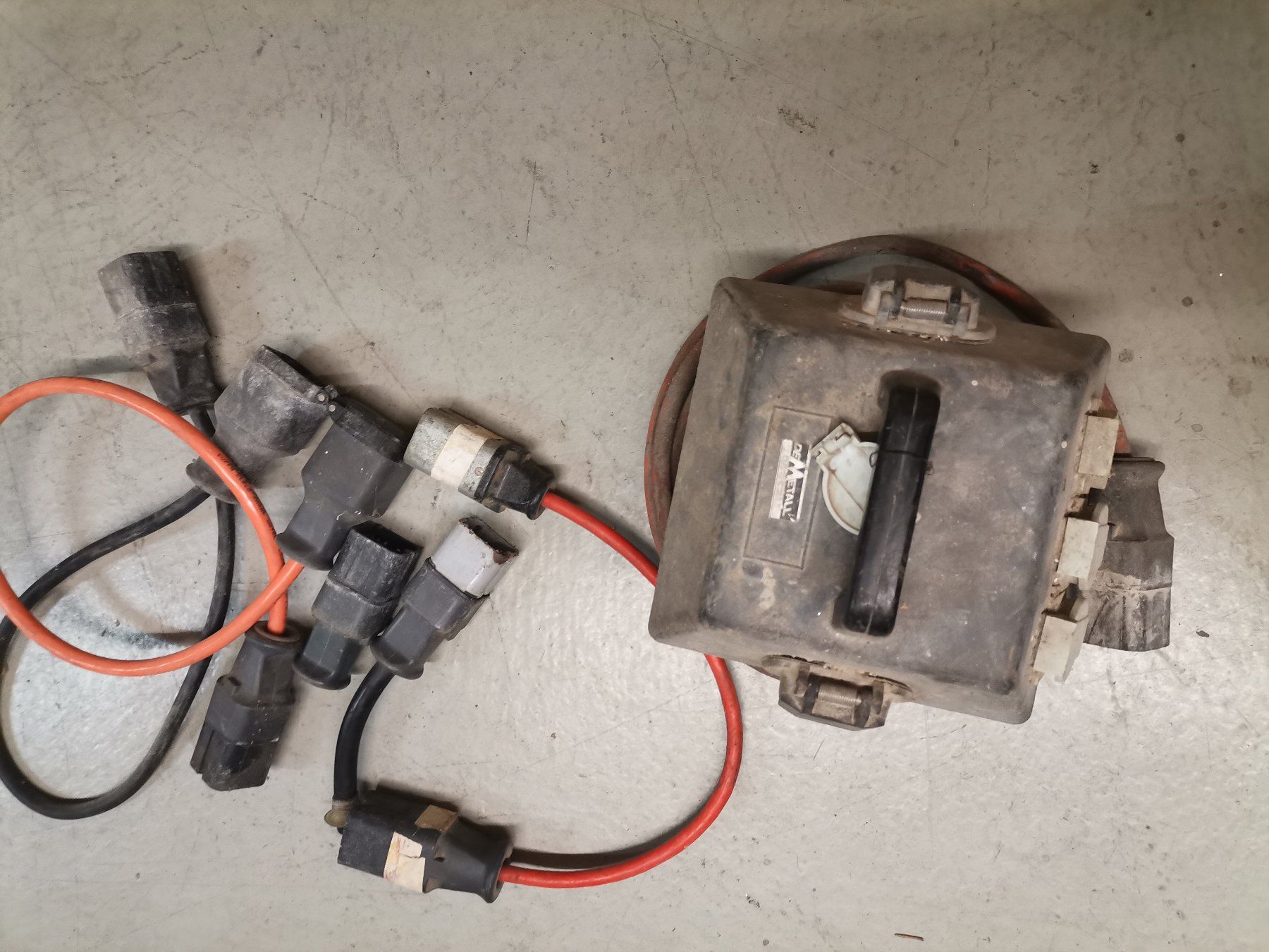 Elektrotechnik: Baustromverteiler Uebergänge – Gebraucht aus Kleindöttingen von Katze99