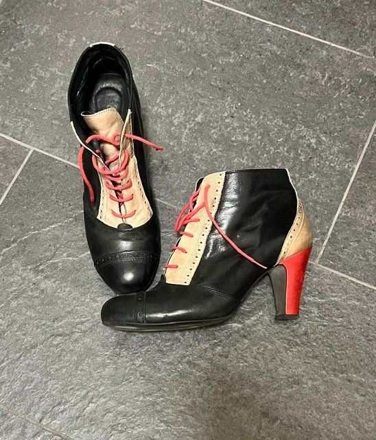 Scarpe da donna: Lederschuhe, Grösse 40 – Usato da Zürich venduto da bla_m2q5