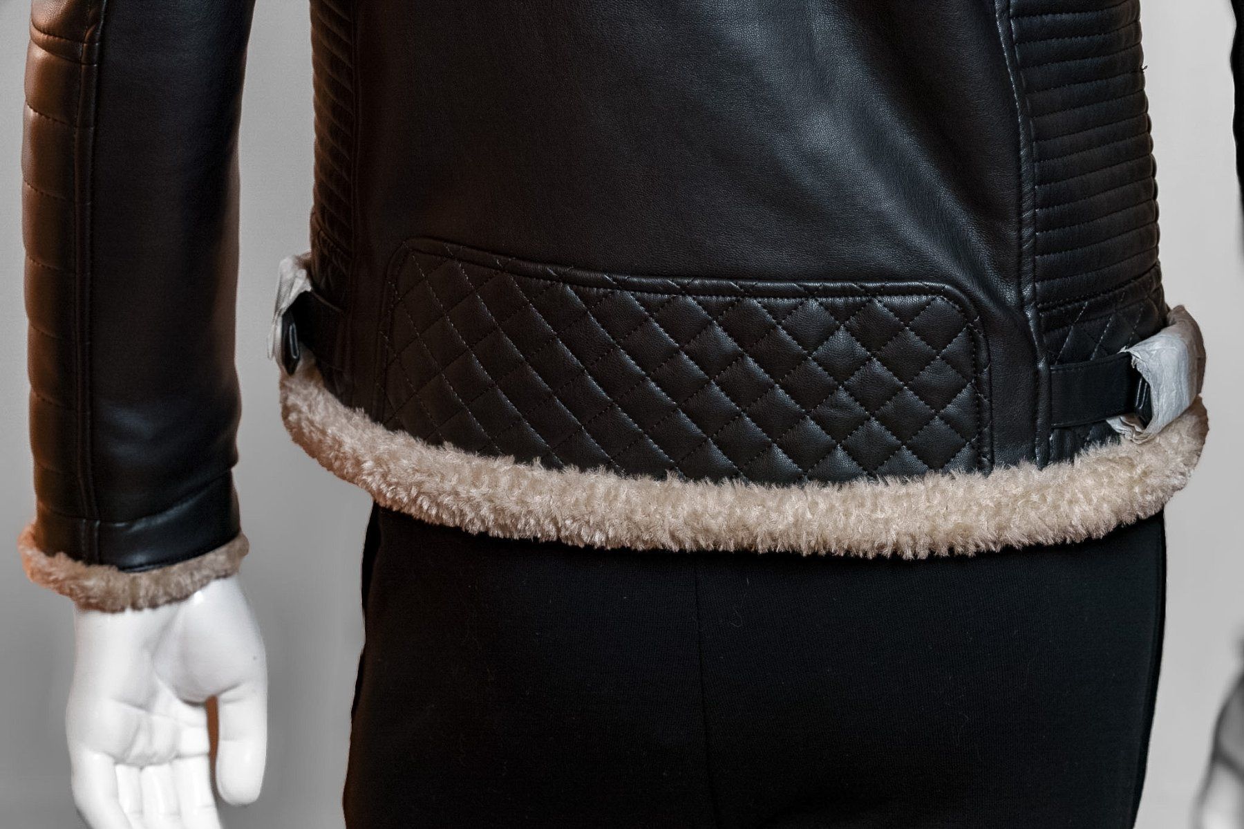 Giacche: Frilivin Lederjacke – Usato da Ennetbürgen venduto da jla_kh29 1