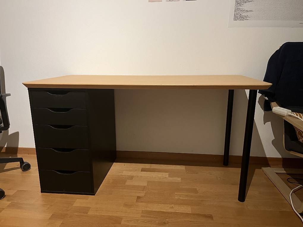 Scrivanie: Bureau avec caisson / Schreibtisch – Usato da Dübendorf venduto da art_kzz8