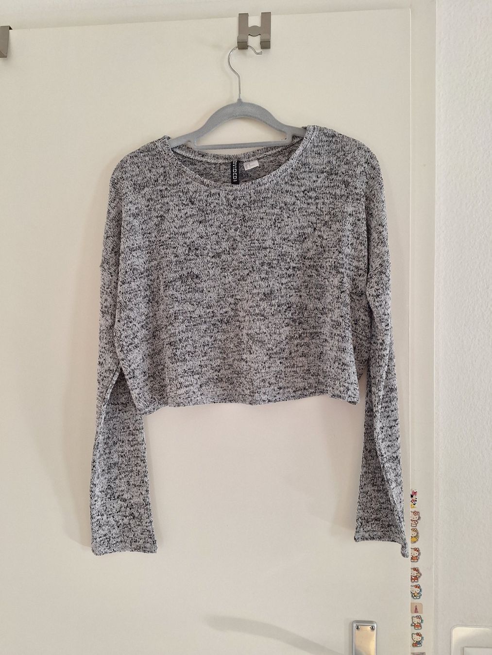 H&M Pulls & Sweat-shirts: H&M Divided Crop Pullover grau Grösse M – D'occasion à Worb par nfsolutions