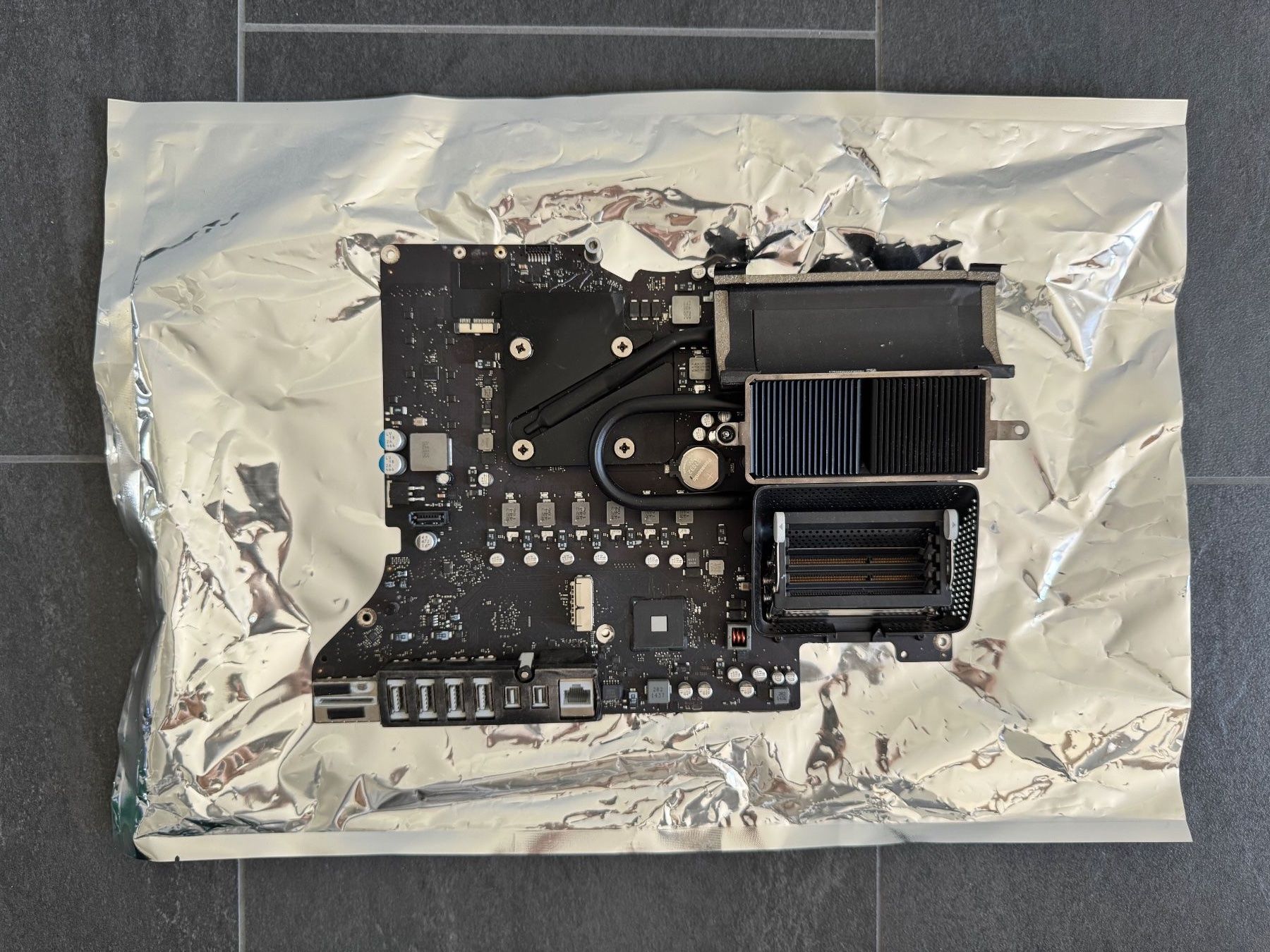 Cartes mère: Apple iMac 2014 Logicboard i7 ohne RAM – D'occasion à Rothenfluh par Ron999