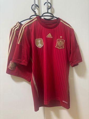 Fussball Trikot Spanien Grösse S inkl. Shorts