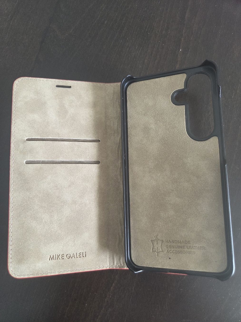 Samsung Cover & Protezioni schermo: Handyhülle Leder Samsung S25 – Nuovo e nell'imballaggio originale da Horgen venduto da Rosenkuul 3