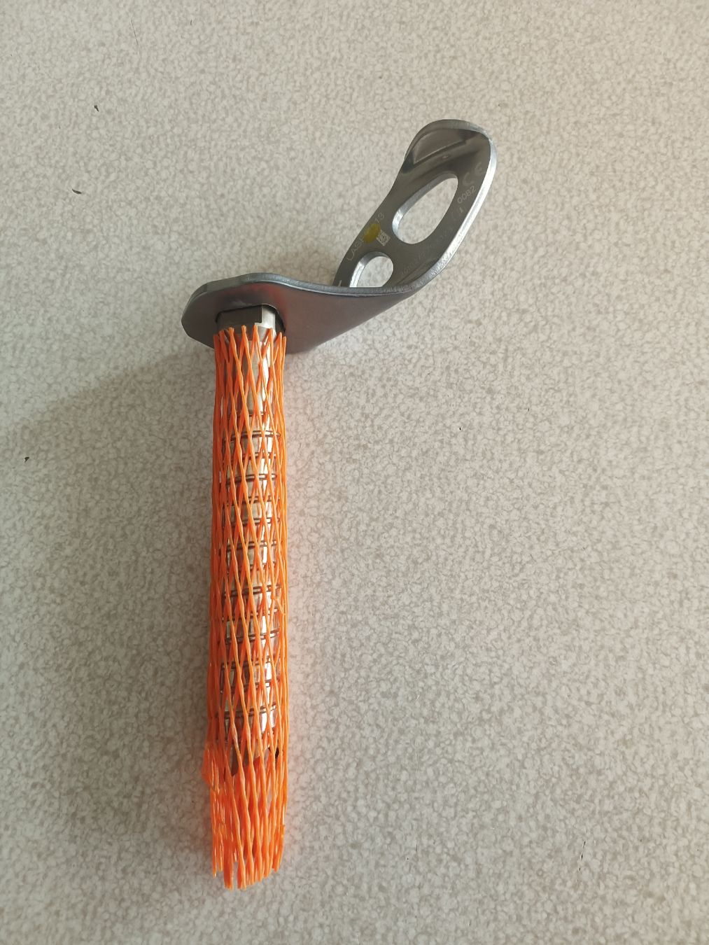 Kletterausrüstungen: Petzl Eisschraube – Neu (gemäss Beschreibung) aus Wichtrach von Quaglia.8
