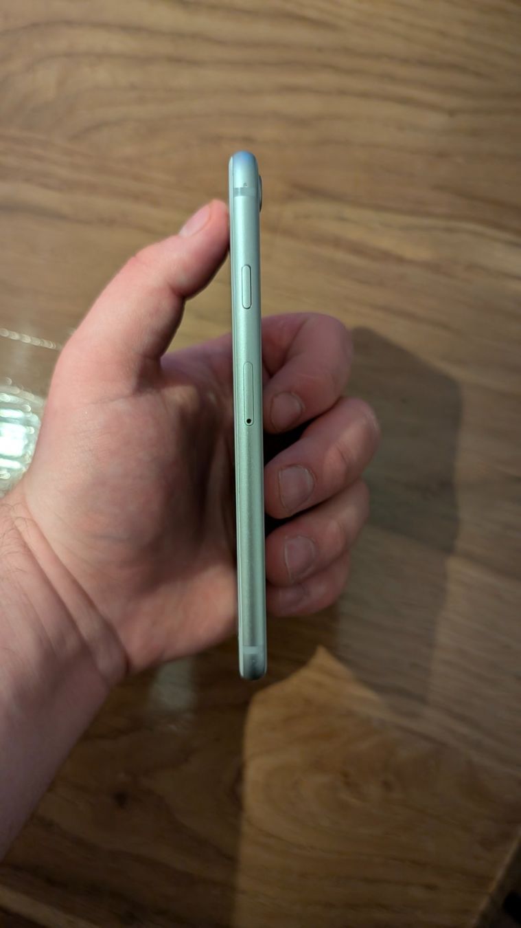 Apple Telefoni cellulari / Smartphones: iPhone 8 – Usato da St. Gallen venduto da har_k7cx 4