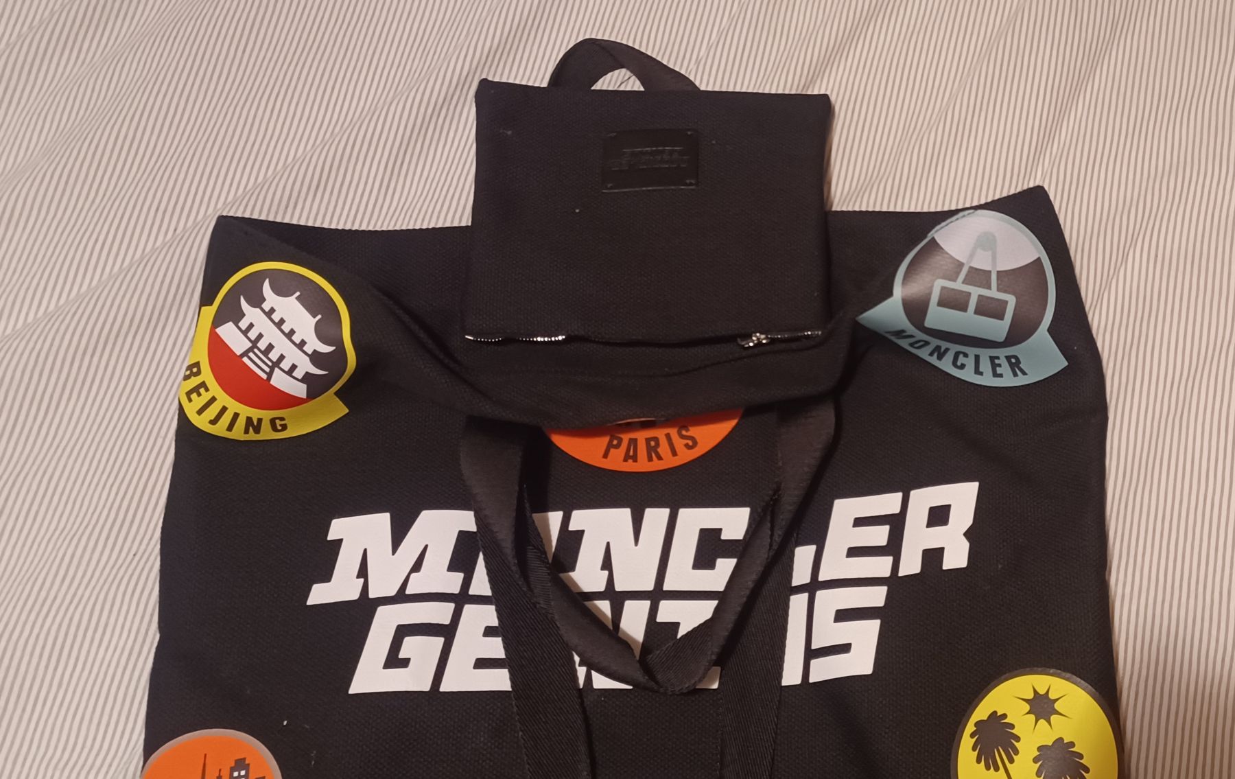 Moncler Borse: Moncler tote bag – Nuovo (secondo la descrizione) da Gstaad venduto da sasha0270 1