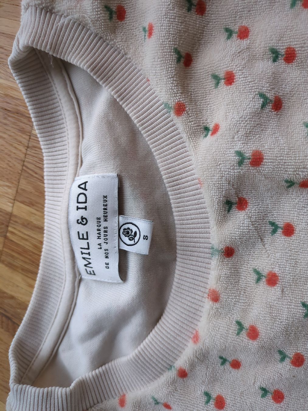 Maglioni & Felpe: EMILE & IDA Pulli Gr.S, Kirschenmuster, guter Zustand! – Usato da Basel venduto da Blumenwiese2 1