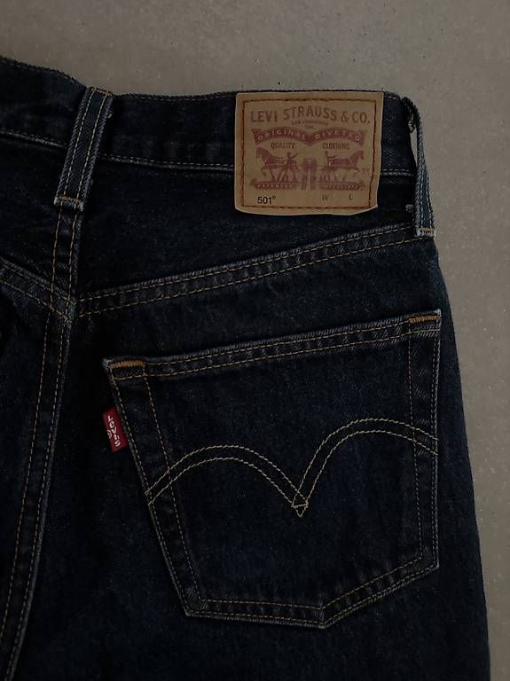 Jeans: Levi's 501 Jeans dunkelblau – Usato da Märstetten venduto da sha_9p7c 3