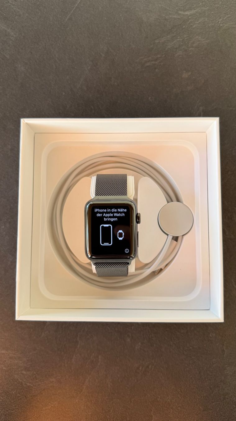 Apple Smartwatch: Apple Watch Series 3 STAINLESS STEEL VERSION – Usato da Hinwil venduto da Buddy2001 1