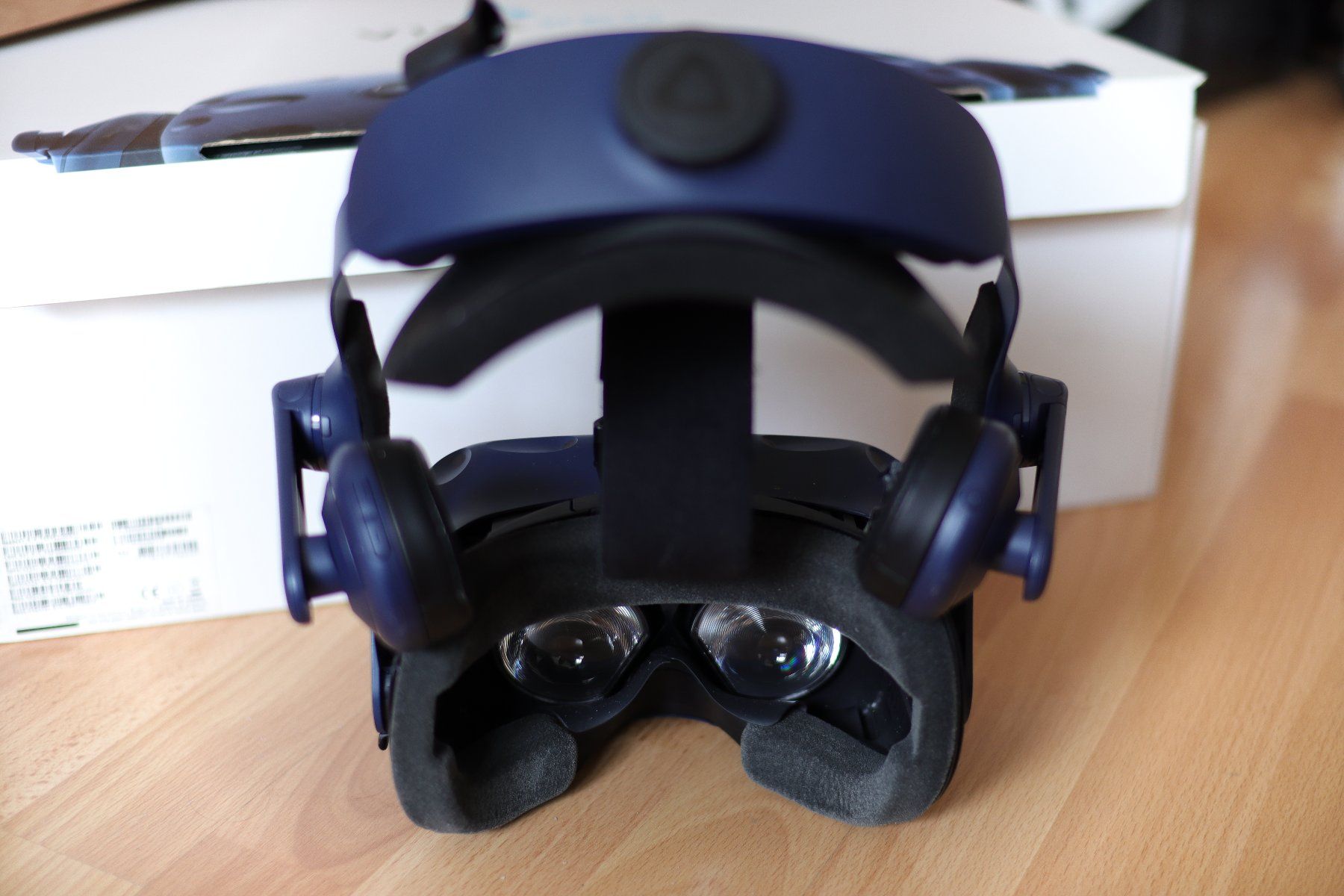 HTC VR Brille: HTC Vive Pro Full Kit+Wireless Adapter+Leap Motion. Ab 1 CHF – Gebraucht aus Uzwil von Kriceuk 9