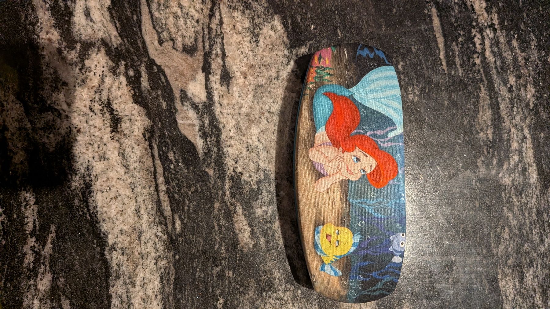 Altro in  Abbigliamento & Accessori: Brillen Etui Ariel – Nuovo (secondo la descrizione) da Wattenwil venduto da karinschaw