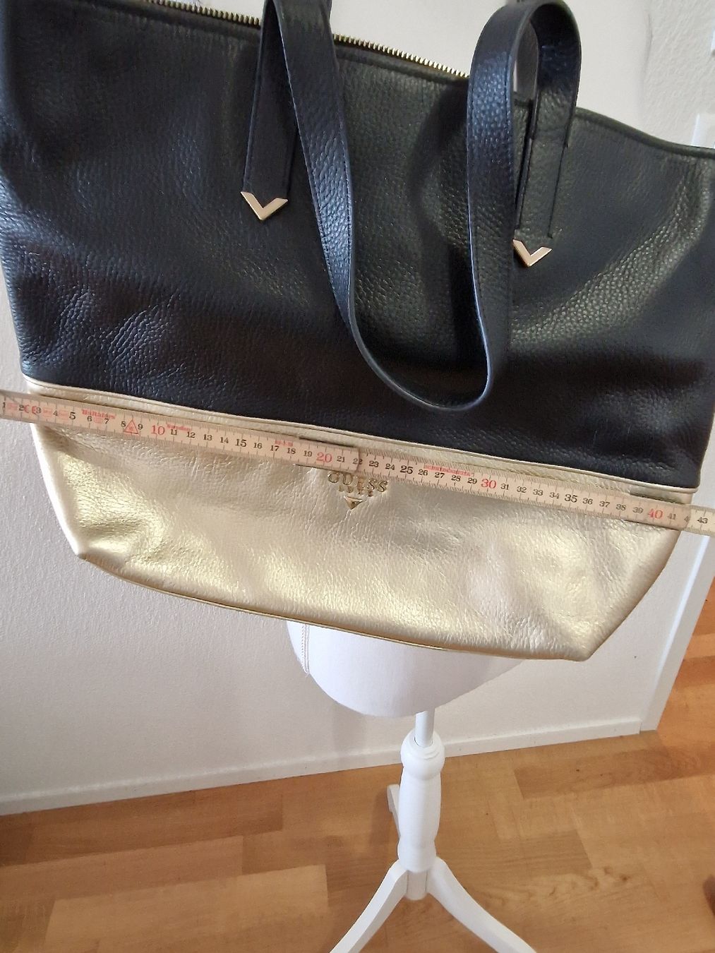 Guess Borse da donna: Guess Tasche – Usato da Stallikon venduto da lh-beba82-85 1